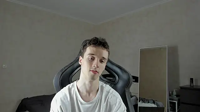 Snapshot of MasonWarholl chatting on March 2025 07:22:02 AM MasonWarholl online show from March 2025 07:22:02 AM