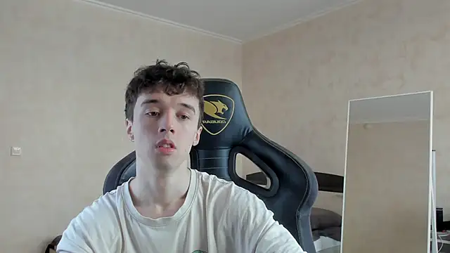 Snapshot of MasonWarholl chatting on February 2026 11:50:01 AM MasonWarholl online show from February 2026 11:50:01 AM