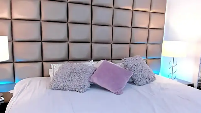 AnnyHizzle online show from March 2025 04:07:01 AM