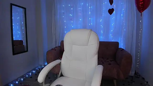 Snapshot of Alice23jones chatting on February 2025 02:04:01 AM Alice23jones online show from February 2025 02:04:01 AM