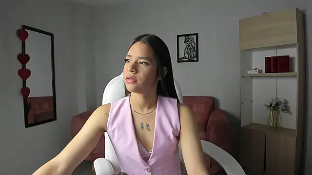 Snapshot of Alice23jones chatting on March 2025 02:12:02 PM Alice23jones online show from March 2025 02:12:02 PM