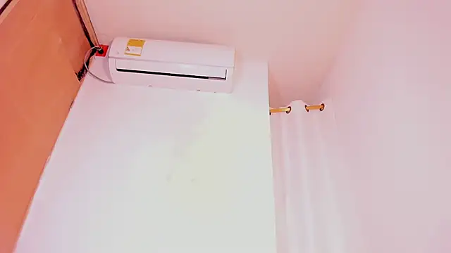 MiaKirshner online show from September 2025 02:12:01 AM