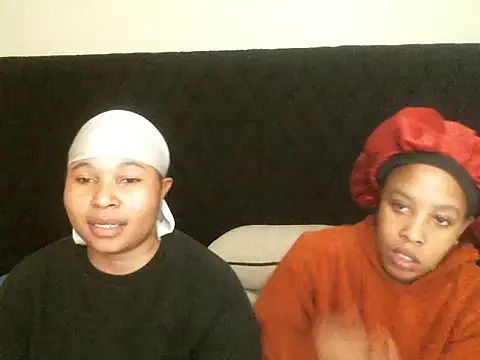 R-thequeen online show from September 2025 12:14:01 AM