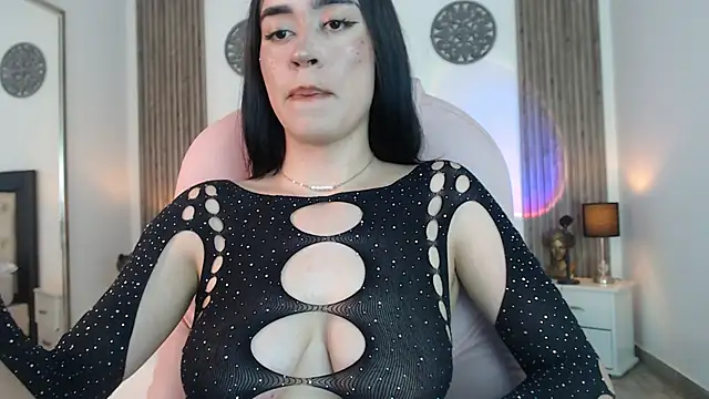 Julieta De Los Angeles online show from December 2024 08:45:02 PM