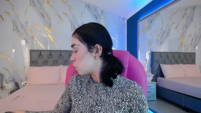 Julieta De Los Angeles online show from February 2025 03:56:02 AM