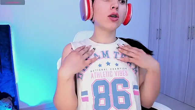 Snapshot of liaqueen610 chatting on February 2025 12:53:02 AM liaqueen610 online show from February 2025 12:53:02 AM