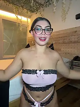 zui lu online show from November 2025 12:12:01 AM