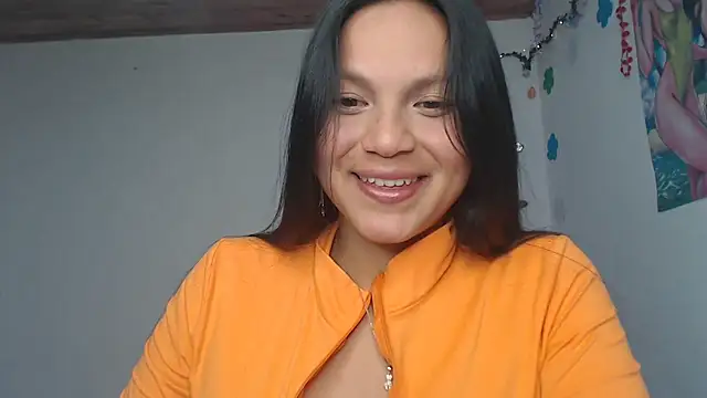 Snapshot of Zafiroweb09 chatting on January 2025 01:58:02 AM Zafiroweb09 online show from January 2025 01:58:02 AM