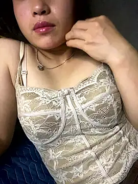 Snapshot of T_tina92 chatting on January 2026 01:48:02 PM T tina92 online show from January 2026 01:48:02 PM