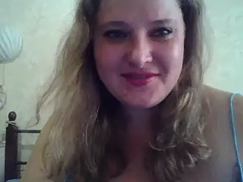 Snapshot of ParisMimi chatting on September 2025 07:30:02 AM ParisMimi online show from September 2025 07:30:02 AM