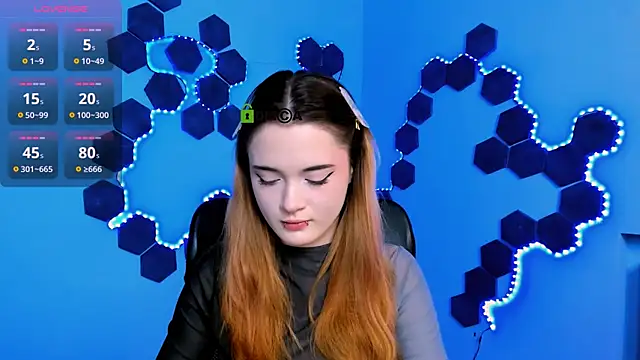 liana kisses online show from December 2025 08:06:02 PM