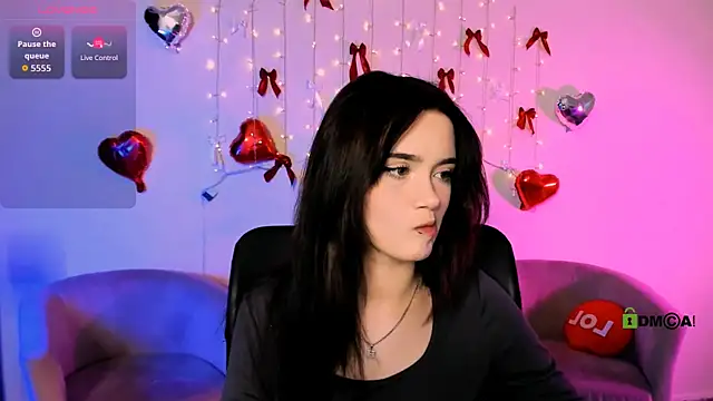 liana kisses online show from March 2026 07:54:02 PM