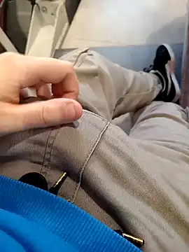 Snapshot of Durovoglioso2 chatting on February 2025 03:32:02 PM Durovoglioso2 online show from February 2025 03:32:02 PM