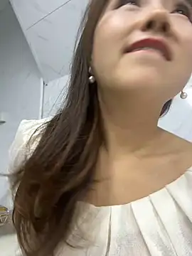 Efangfang online show from February 2025 01:24:01 PM