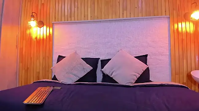 amelialeen7 online show from December 2024 01:54:01 PM