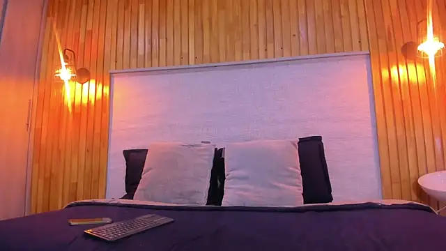 amelialeen7 online show from December 2024 01:22:02 PM