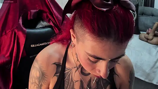 selene red  online show from March 2025 04:44:02 PM