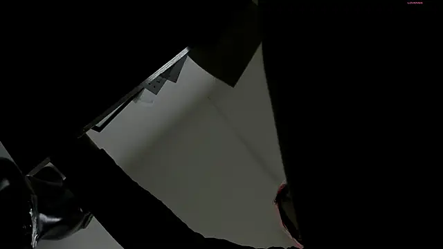 selene red  online show from October 2025 01:40:02 PM