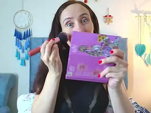 IberianMoonMK online show from November 2025 06:43:02 PM