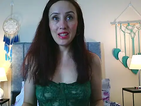 IberianMoonMK online show from February 2026 05:39:02 PM