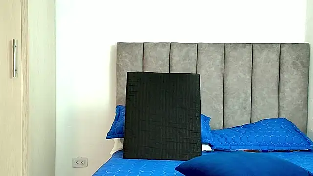 karina lewis  online show from October 2025 03:53:01 AM