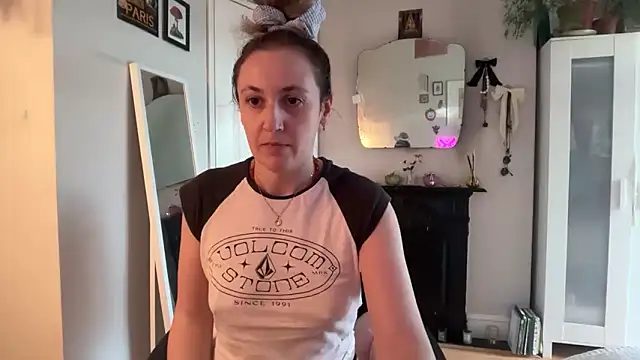 Snapshot of Littlelolo60 chatting on June 2026 06:53:02 PM Littlelolo60 online show from June 2026 06:53:02 PM