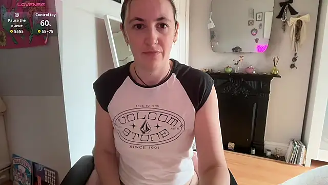 Snapshot of Littlelolo60 chatting on July 2026 08:34:02 AM Littlelolo60 online show from July 2026 08:34:02 AM