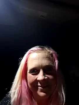 Snapshot of chubby_british_blonde_uk chatting on February 2026 02:59:02 AM chubby british blonde uk online show from February 2026 02:59:02 AM