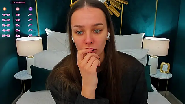 AprilWong online show from February 2026 06:06:02 AM