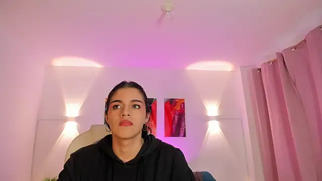 Snapshot of NoahCasstro chatting on February 2025 02:24:01 PM NoahCasstro online show from February 2025 02:24:01 PM