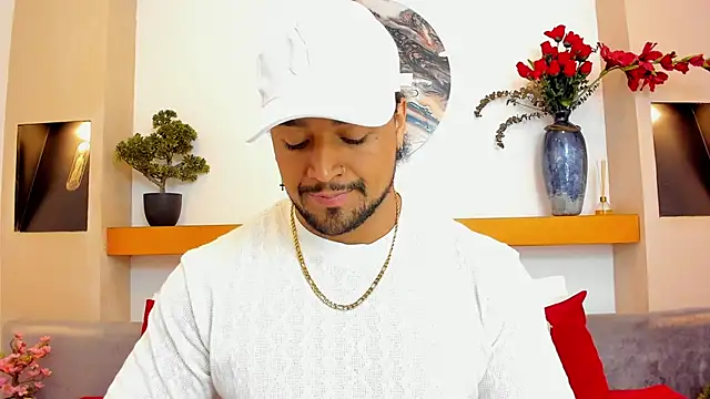 MikeEstevess online show from December 2024 10:56:01 PM