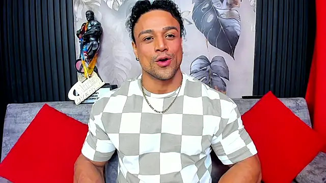 MikeEstevess online show from October 2025 09:26:02 AM