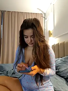 stacy stoone online show from April 2026 01:49:01 AM