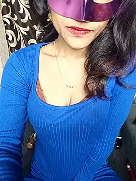 REVA DARLING online show from January 2026 06:37:02 AM