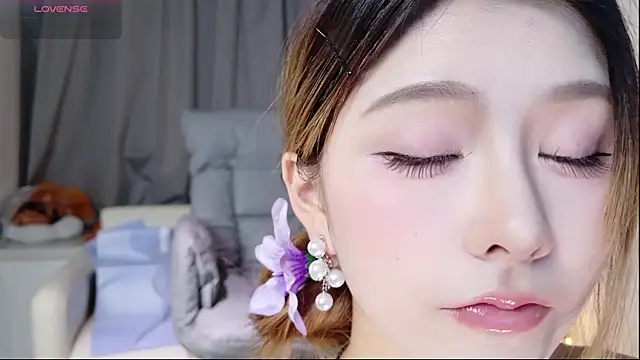 Momoever123456 online show from November 2025 02:32:02 PM