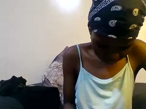 Snapshot of Baddie_Floxxy chatting on December 2024 05:33:01 PM Baddie Floxxy online show from December 2024 05:33:01 PM