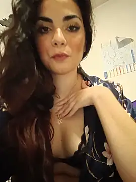 Snapshot of Saturnia_Yvonne chatting on December 2024 05:33:02 PM Saturnia Yvonne online show from December 2024 05:33:02 PM