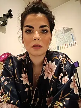 Snapshot of Saturnia_Yvonne chatting on December 2024 11:57:02 PM Saturnia Yvonne online show from December 2024 11:57:02 PM