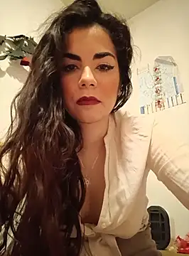 Snapshot of Saturnia_Yvonne chatting on February 2025 10:31:02 PM Saturnia Yvonne online show from February 2025 10:31:02 PM