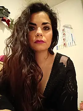 Snapshot of Saturnia_Yvonne chatting on March 2025 05:54:02 PM Saturnia Yvonne online show from March 2025 05:54:02 PM