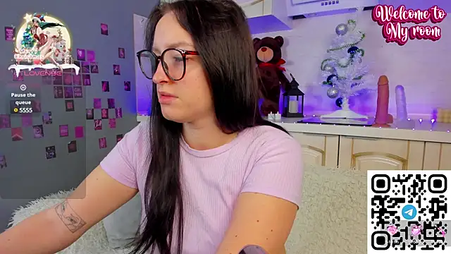 Snapshot of Kruela_Eva chatting on December 2024 11:49:01 PM Kruela Eva online show from December 2024 11:49:01 PM