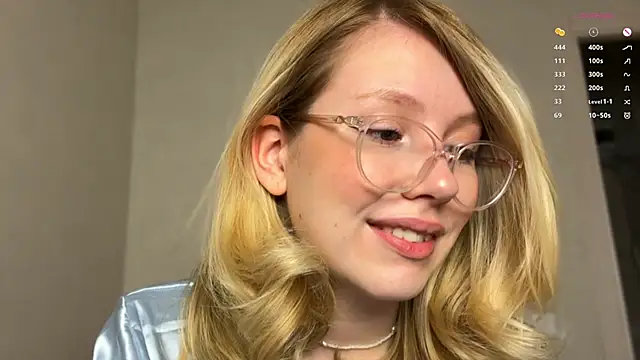 HoneyAudrey online show from January 2025 01:37:02 AM