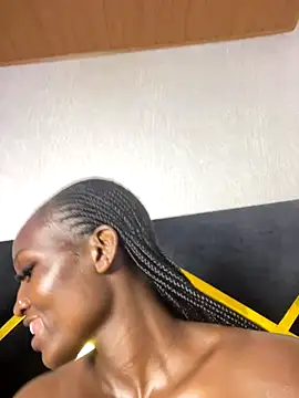 Curvixx online show from October 2025 06:45:01 AM