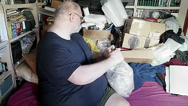 hadeszeuss2 online show from February 2025 03:15:02 PM