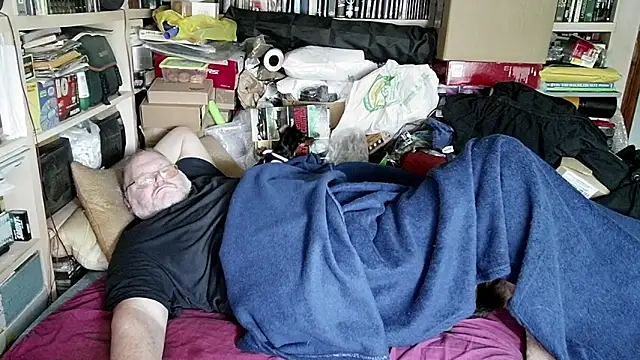 hadeszeuss2 online show from March 2025 02:45:01 PM