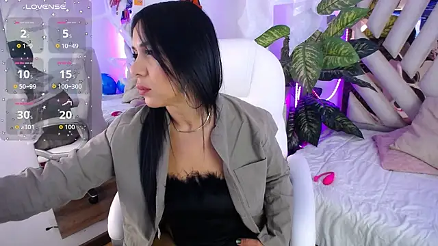 Camille jhonson online show from October 2025 10:04:01 AM