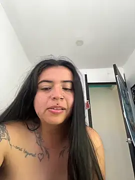 Devilsweet17 online show from October 2025 05:40:02 PM