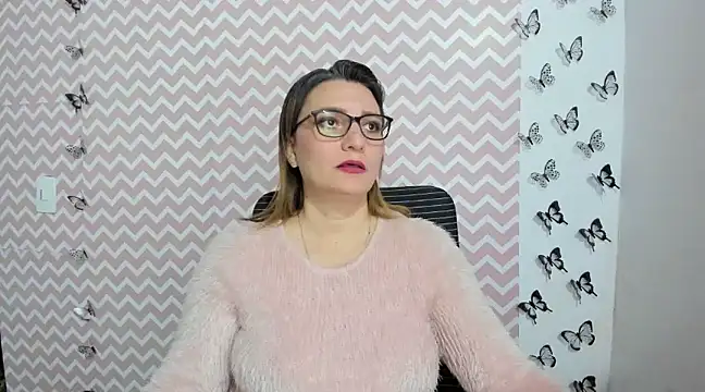 Amie Adams82  online show from January 2025 06:08:02 PM