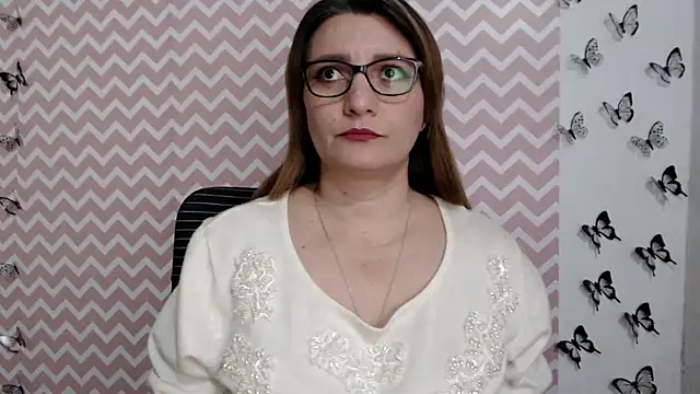 Amie Adams82  online show from January 2025 05:59:02 PM