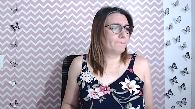 Amie Adams82  online show from January 2025 12:36:02 AM